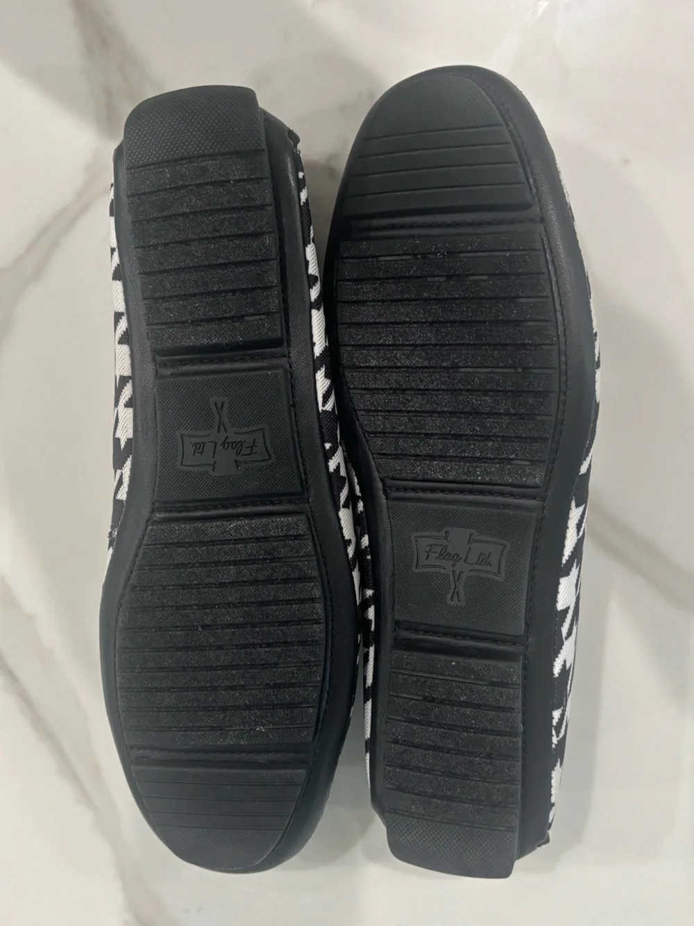 NEVER WORN- Women’s Flag LTD houndstooth textile moc loafers